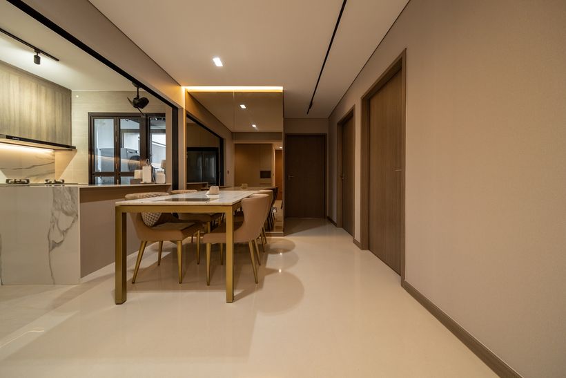 Plantation Crescent interior
